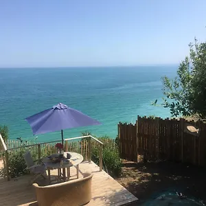 La En Bord De Hébergement de vacances